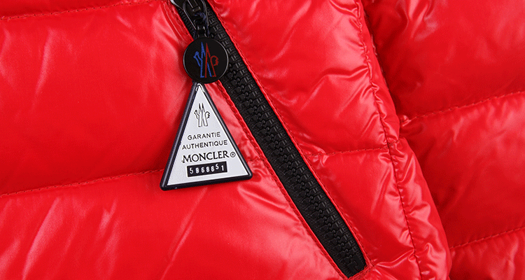 moncler(蒙特克莱尔)红色女士羽绒服 bady 0码